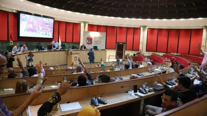 شراكة أم صفقة سياسية؟ دعم جماعي يثير الجدل في طنجة من جديد