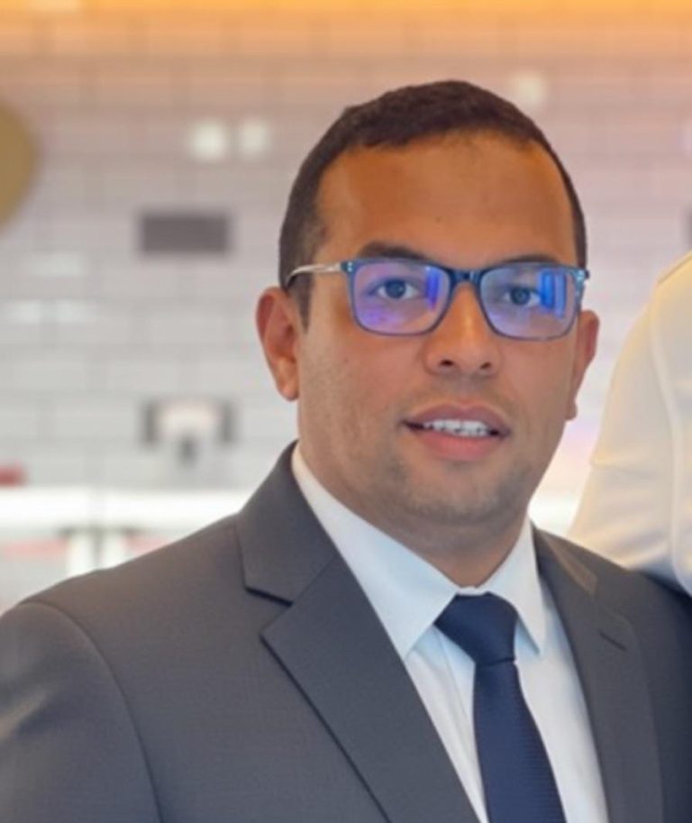 إلى الصحافة الصفراء الفرنسية …المسّ بملك المغرب مساس بكل المغاربة