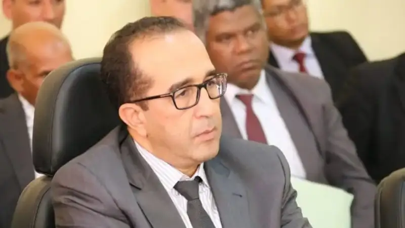 هل يجوز الجمع بين رئاسة جمعية ومنصب عون سلطة؟ تساؤلات في الحسيمة تدعو عامل الإقليم إلى فتح تحقيق